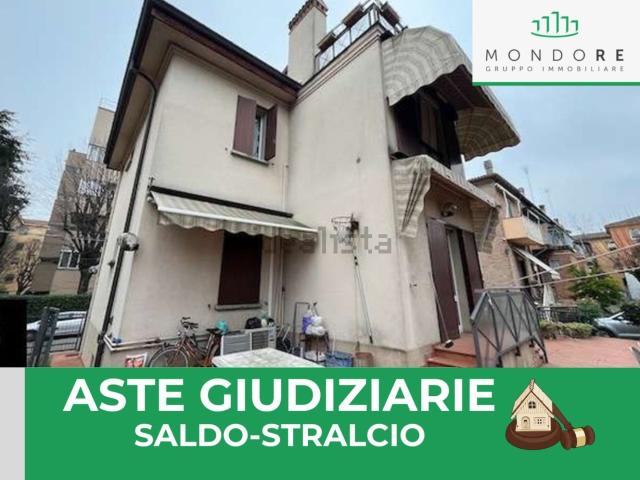 Villetta indipendente in vendita di 246 m² in Via Andrea da Faenza, 64