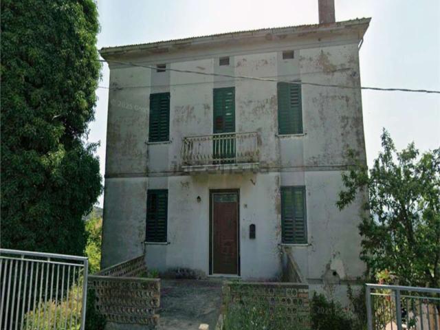 Villetta indipendente in vendita di 246 m² in Contrada Villa Elce, 36