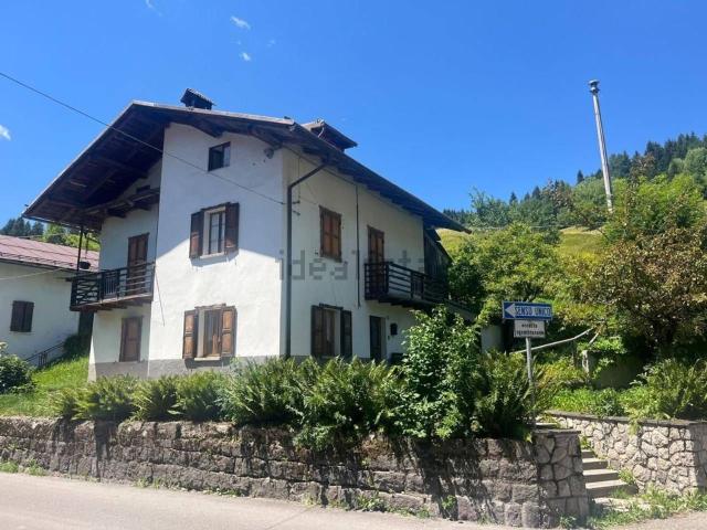 Villetta indipendente in vendita di 247 m² in Via Giovanni Marchiori