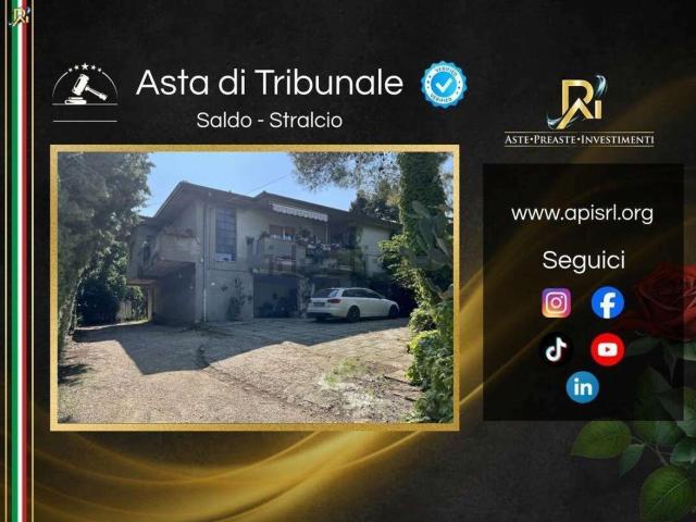 Villetta indipendente in vendita di 247 m² in Via De Litio