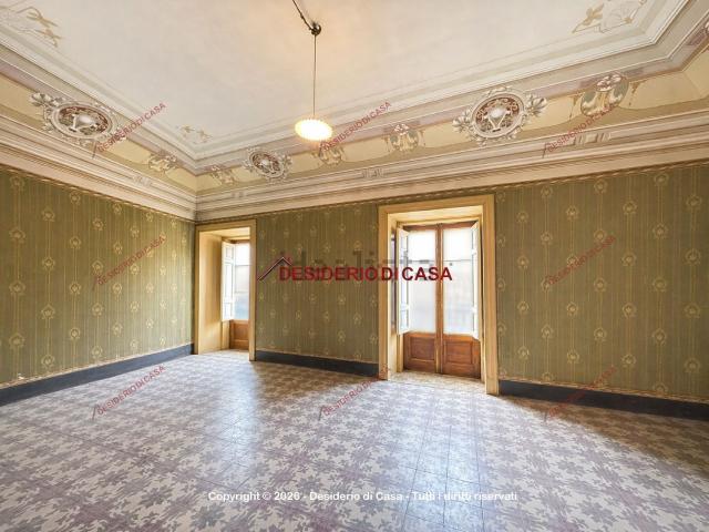 Villetta indipendente in vendita di 247 m² in Corso Umberto I, 11