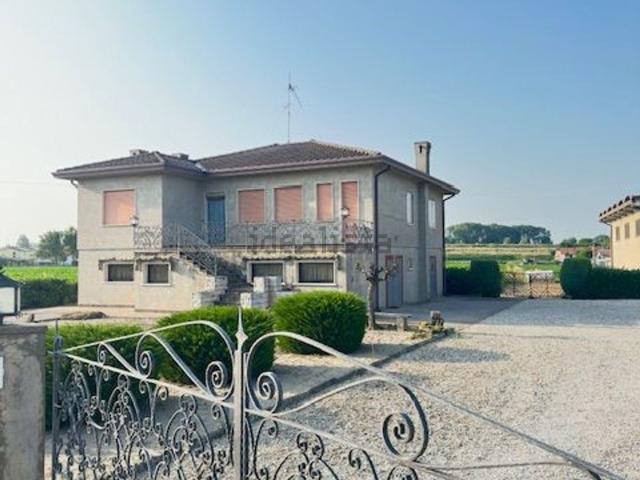 Villetta indipendente in vendita di 248 m²
