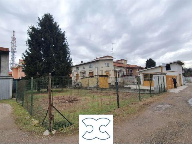 Villetta indipendente in vendita di 248 m² in Via Adamello, 11