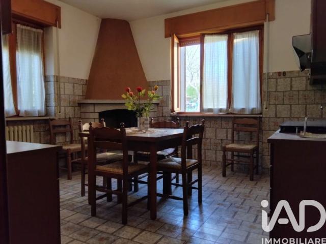 Villetta indipendente in vendita di 248 m² in Via Piero Gobetti