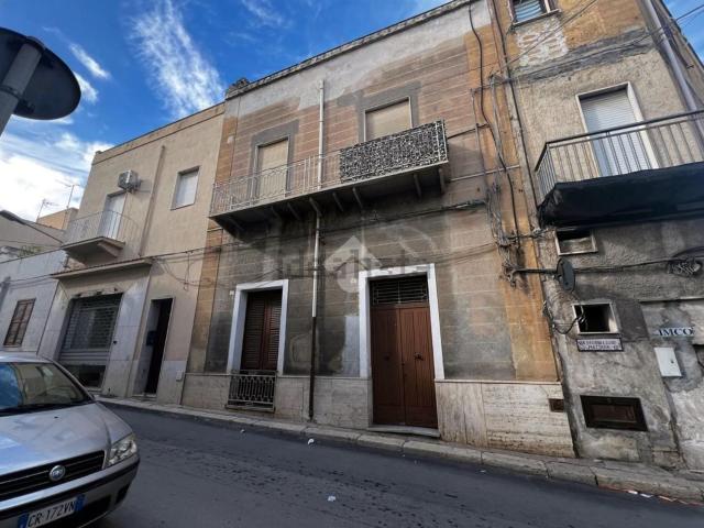 Villetta indipendente in vendita di 249 m² in Via Epifanio Barracco, 4
