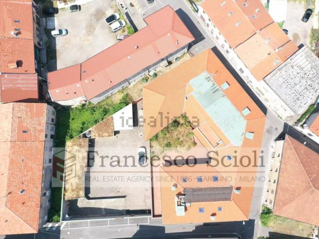 Villetta indipendente in vendita di 2500 m² in Via Alessandro Volta