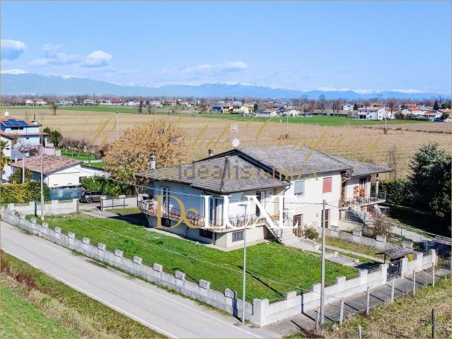Villetta indipendente in vendita di 250 m²