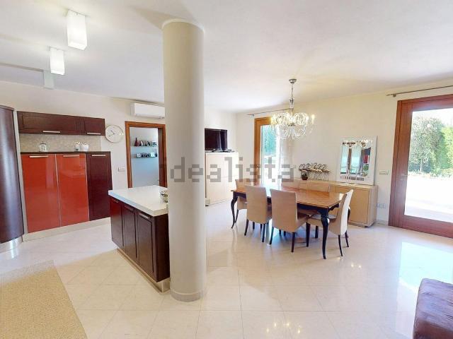Villetta indipendente in vendita di 250 m²