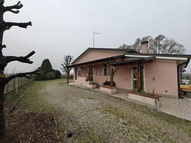 Villetta indipendente in vendita di 250 m²