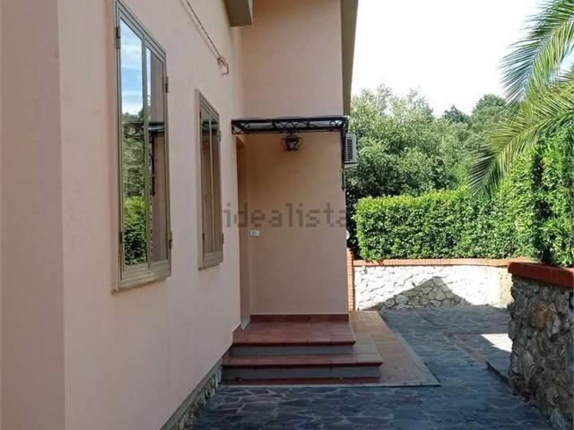 Villetta indipendente in vendita di 250 m²