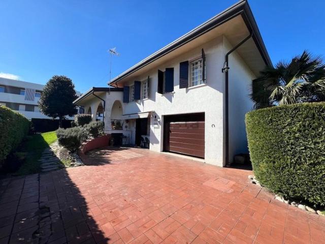 Villetta indipendente in vendita di 250 m²