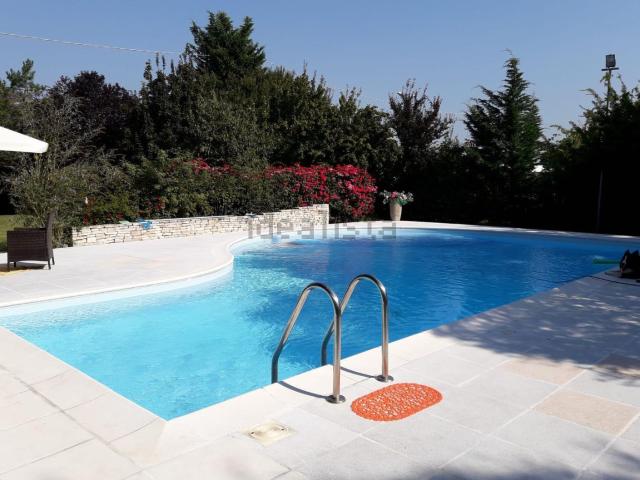 Villetta indipendente in vendita di 250 m² in Via Coronella, 177