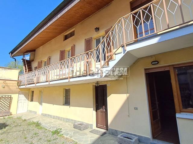 Villetta indipendente in vendita di 250 m² in Via Camilla Lampo