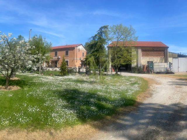 Villetta indipendente in vendita di 250 m² in Via Cantalupo
