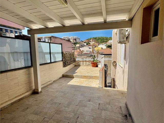 Villetta indipendente in vendita di 250 m² in Via Capitano Gatta, 22