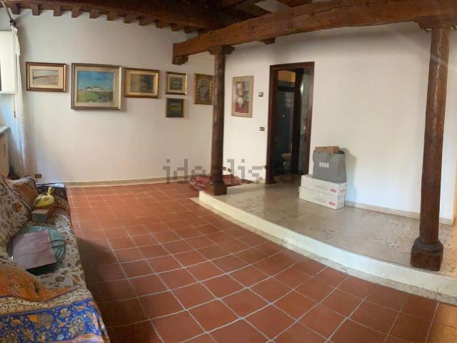 Villetta indipendente in vendita di 250 m² in Via Carlo Mayr, 116