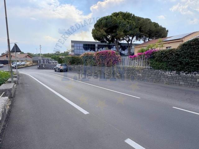 Villetta indipendente in vendita di 250 m² in Via Cerza