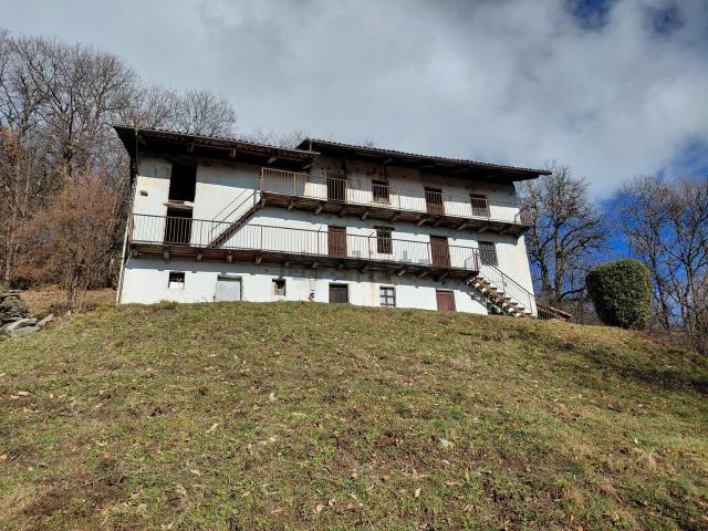Villetta indipendente in vendita di 250 m² in Via Acquadro Robello, 73