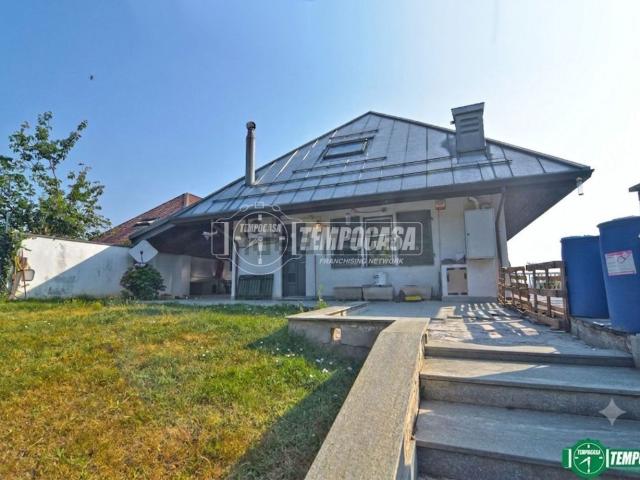 Villetta indipendente in vendita di 250 m² in Via Ai Colli, 21