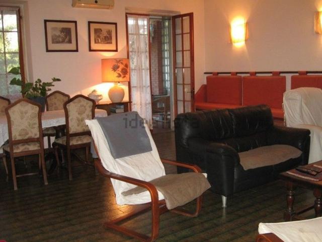 Villetta indipendente in vendita di 250 m² in Via Alessandro Manzoni