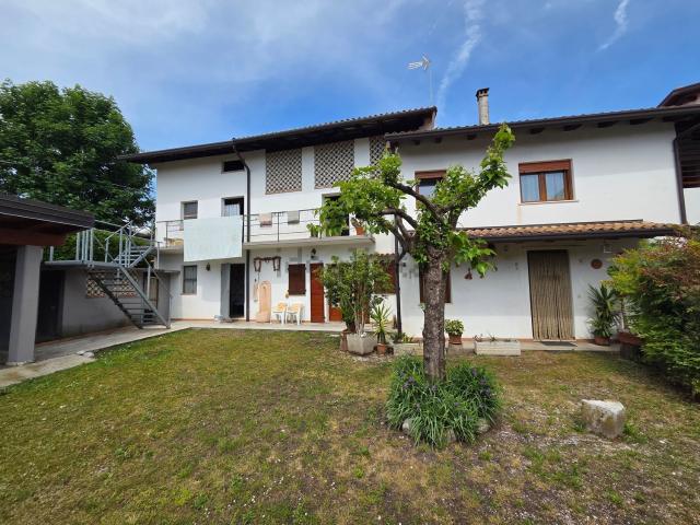 Villetta indipendente in vendita di 250 m² in Via Arba, 7