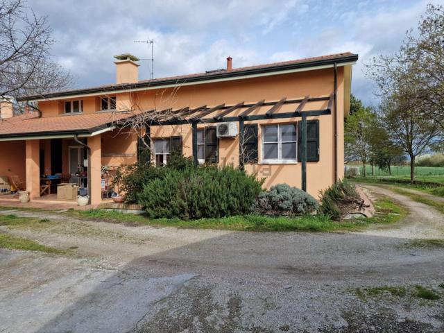 Villetta indipendente in vendita di 250 m² in Via Boscone