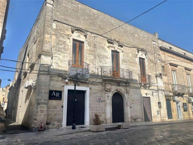 Villetta indipendente in vendita di 250 m² in Via Basile, 2
