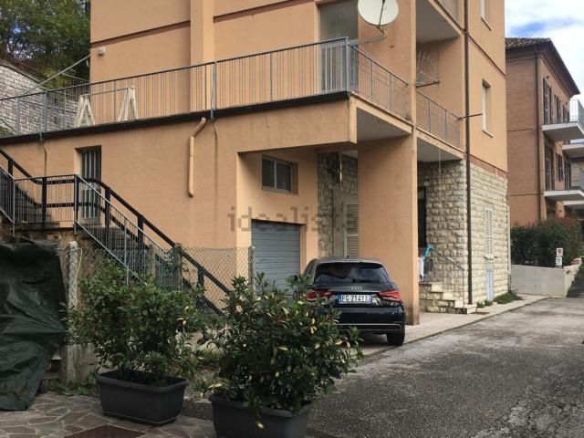 Villetta indipendente in vendita di 250 m² in Via Giuseppe Tomassini, 20