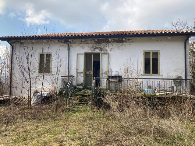 Villetta indipendente in vendita di 250 m² in Via Greppa