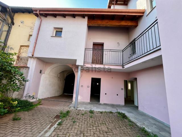 Villetta indipendente in vendita di 250 m² in Via de Giudici