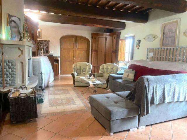 Villetta indipendente in vendita di 250 m² in Via del Castellaccio