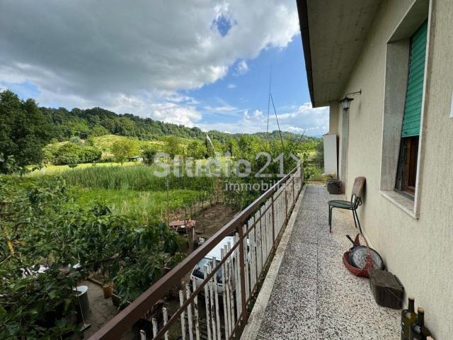 Villetta indipendente in vendita di 250 m² in Via del Cesto