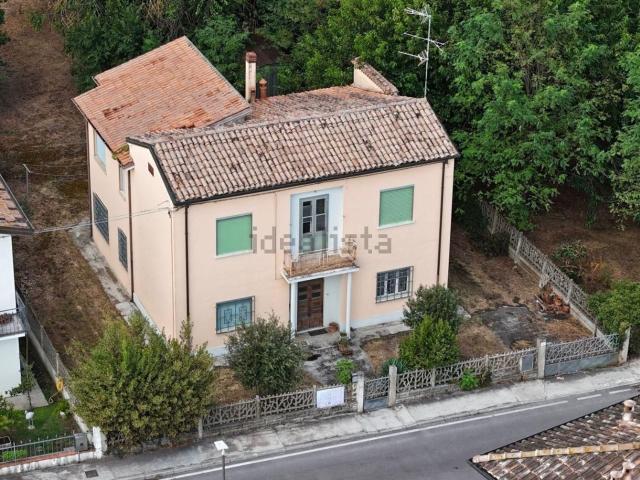 Villetta indipendente in vendita di 250 m² in Via della Fontana, 56