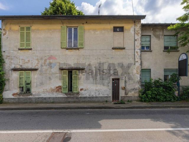 Villetta indipendente in vendita di 250 m² in Via della Liberazione, 84