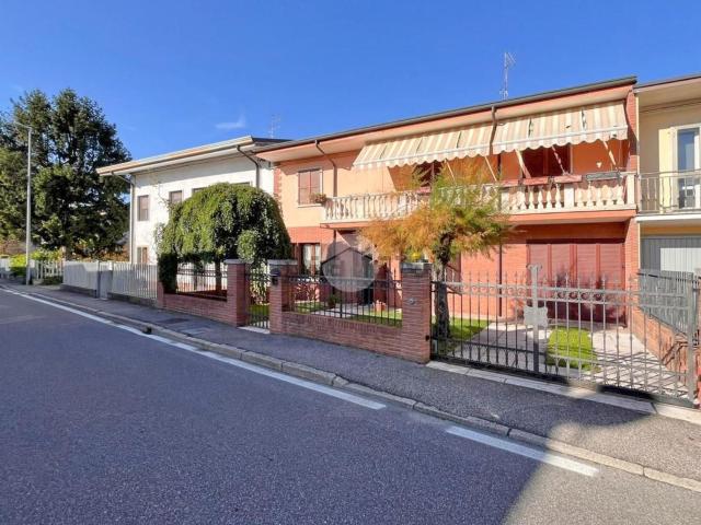 Villetta indipendente in vendita di 250 m² in Via di Mezzo, 56