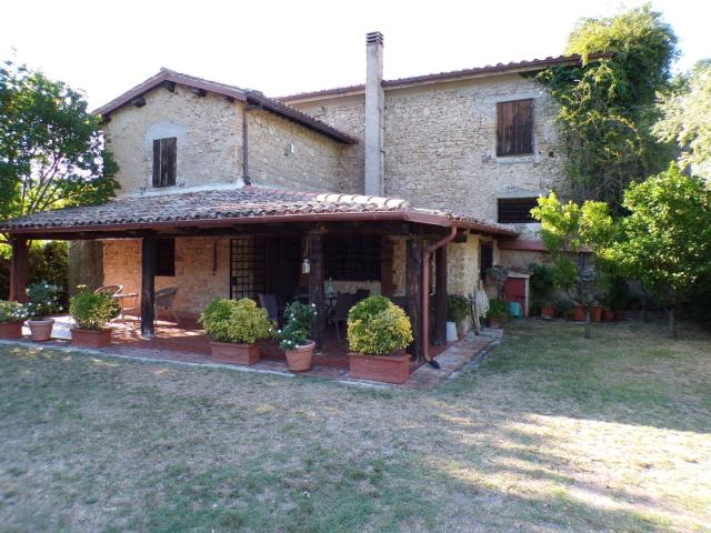 Villetta indipendente in vendita di 250 m² in Via Farense, 39