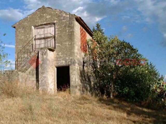 Villetta indipendente in vendita di 250 m² in Via Farnese Nord, 66