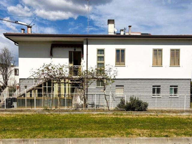 Villetta indipendente in vendita di 250 m² in Via Orio Mastropiero