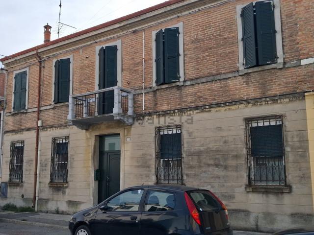 Villetta indipendente in vendita di 250 m² in Via Otello Putinati, 124