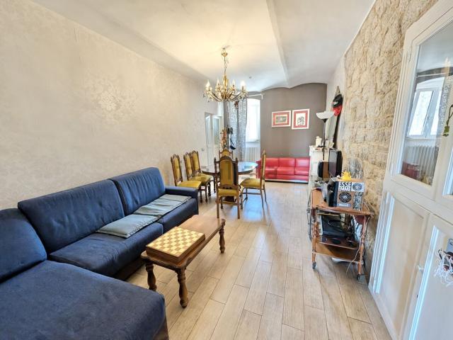 Villetta indipendente in vendita di 250 m² in Via Leopoldo Montini, 5