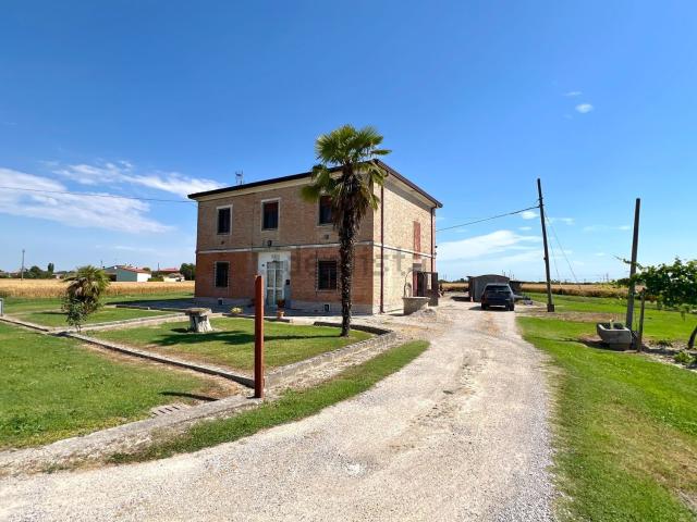Villetta indipendente in vendita di 250 m² in Via Linaroli, 16