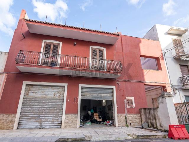 Villetta indipendente in vendita di 250 m² in Via Luigi Vanvitelli, 22
