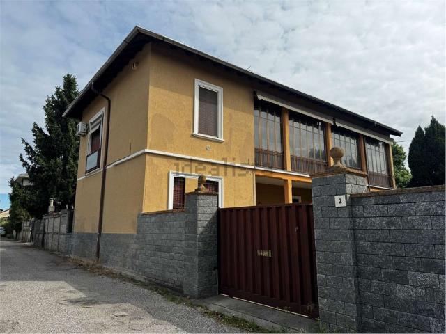 Villetta indipendente in vendita di 250 m² in Via Monte Sabotino, 2