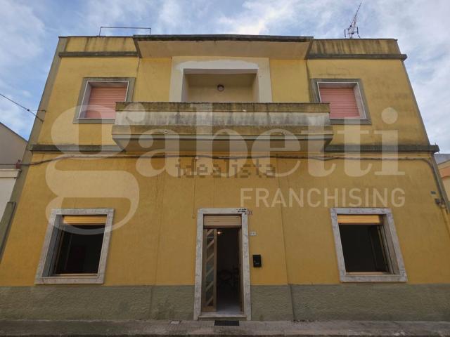 Villetta indipendente in vendita di 250 m² in Via Messapica, 58