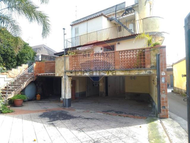 Villetta indipendente in vendita di 250 m² in Via Nazionale, 73
