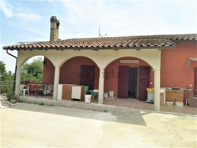 Villetta indipendente in vendita di 250 m² in Via Sabbioni