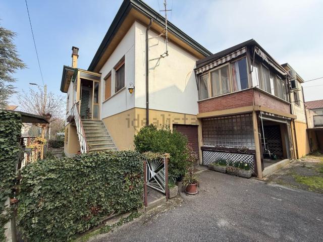 Villetta indipendente in vendita di 250 m² in Via San Donà