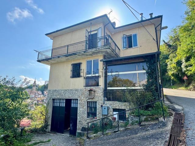 Villetta indipendente in vendita di 250 m² in Via Santa Caterina, 7
