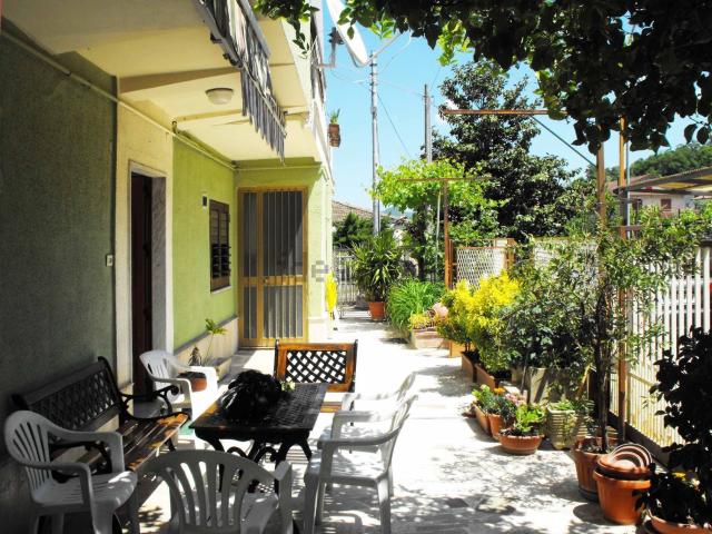 Villetta indipendente in vendita di 250 m² in Via Santa Lucia, 49
