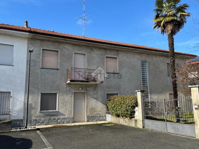 Villetta indipendente in vendita di 250 m² in Via Santissima Trinità, 8